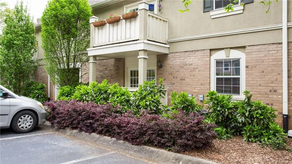 6900 Roswell Road Ne Unit Q16, Atlanta, Georgia 30328, 2 Bedrooms Bedrooms, ,2 BathroomsBathrooms,Residential,Sold,6900 Roswell Road Ne Unit Q16,6537624