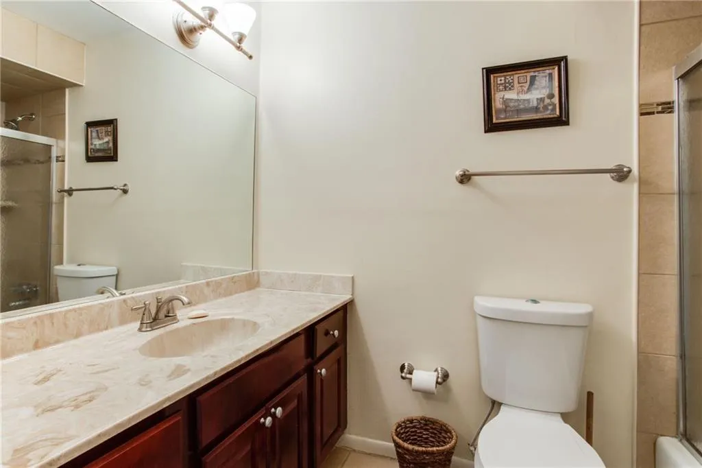 6900 Roswell Road Ne Unit Q16, Atlanta, Georgia 30328, 2 Bedrooms Bedrooms, ,2 BathroomsBathrooms,Residential,Sold,6900 Roswell Road Ne Unit Q16,6537624