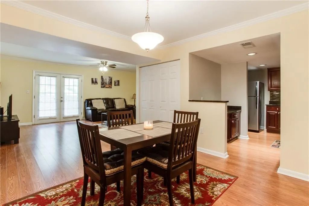 6900 Roswell Road Ne Unit Q16, Atlanta, Georgia 30328, 2 Bedrooms Bedrooms, ,2 BathroomsBathrooms,Residential,Sold,6900 Roswell Road Ne Unit Q16,6537624