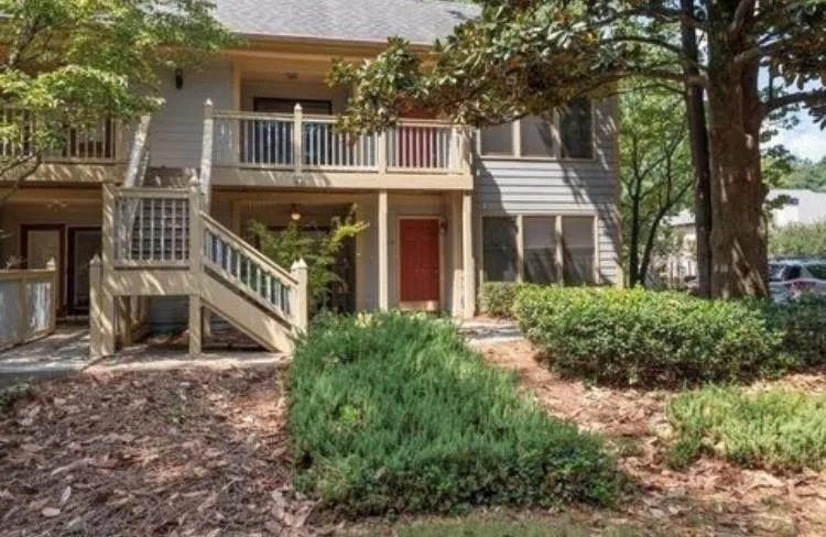 104 Abingdon Way Unit 104, Sandy Springs, Georgia 30328, 1 Bedroom Bedrooms, ,1 BathroomBathrooms,Residential,Sold,104 Abingdon Way Unit 104,7090950