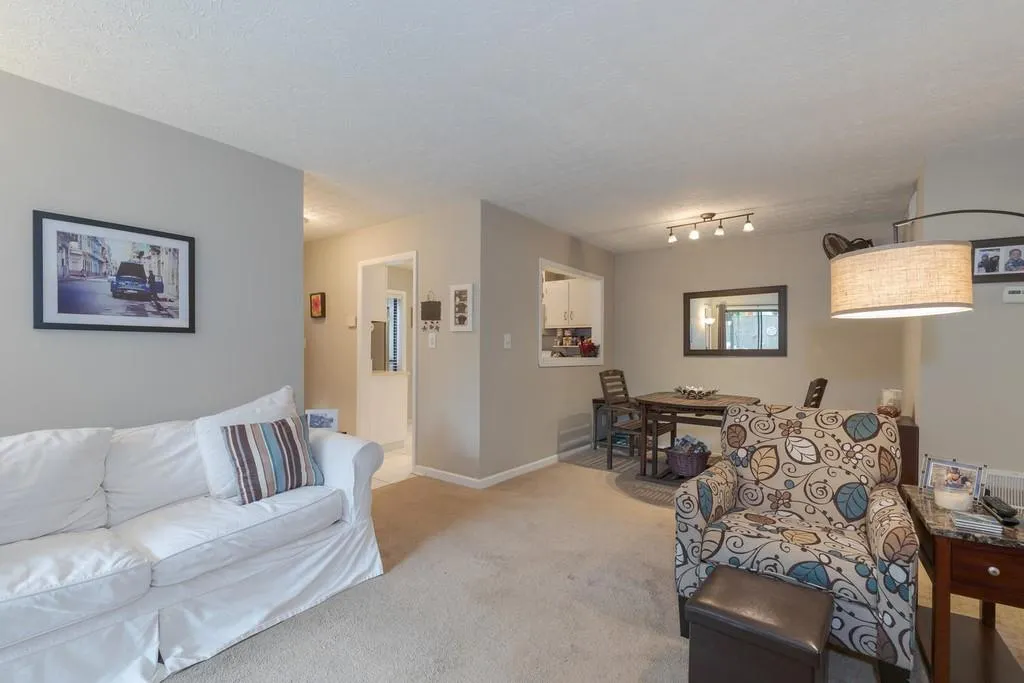 302 River Run Drive, Sandy Springs, Georgia 30350, 1 Bedroom Bedrooms, ,1 BathroomBathrooms,Residential,Sold,302 River Run Drive,6534166