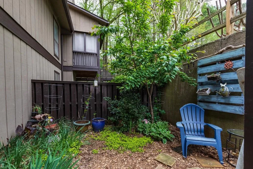 302 River Run Drive, Sandy Springs, Georgia 30350, 1 Bedroom Bedrooms, ,1 BathroomBathrooms,Residential,Sold,302 River Run Drive,6534166