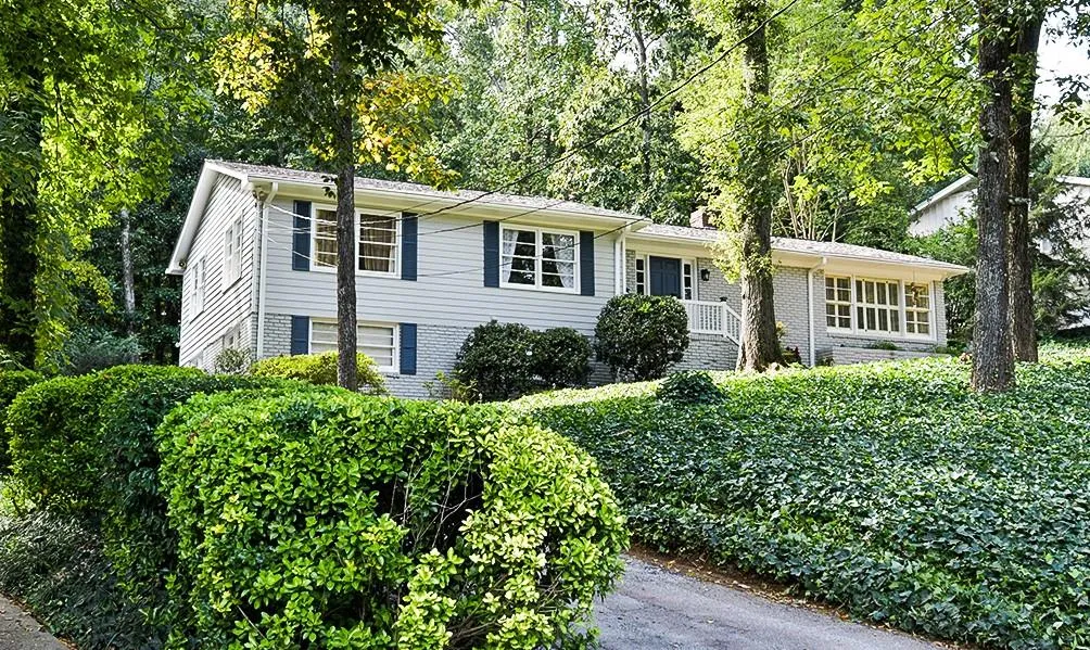 735 E Northway Lane, Atlanta, Georgia 30342, 4 Bedrooms Bedrooms, ,3 BathroomsBathrooms,Residential,Sold,735 E Northway Lane,6795699