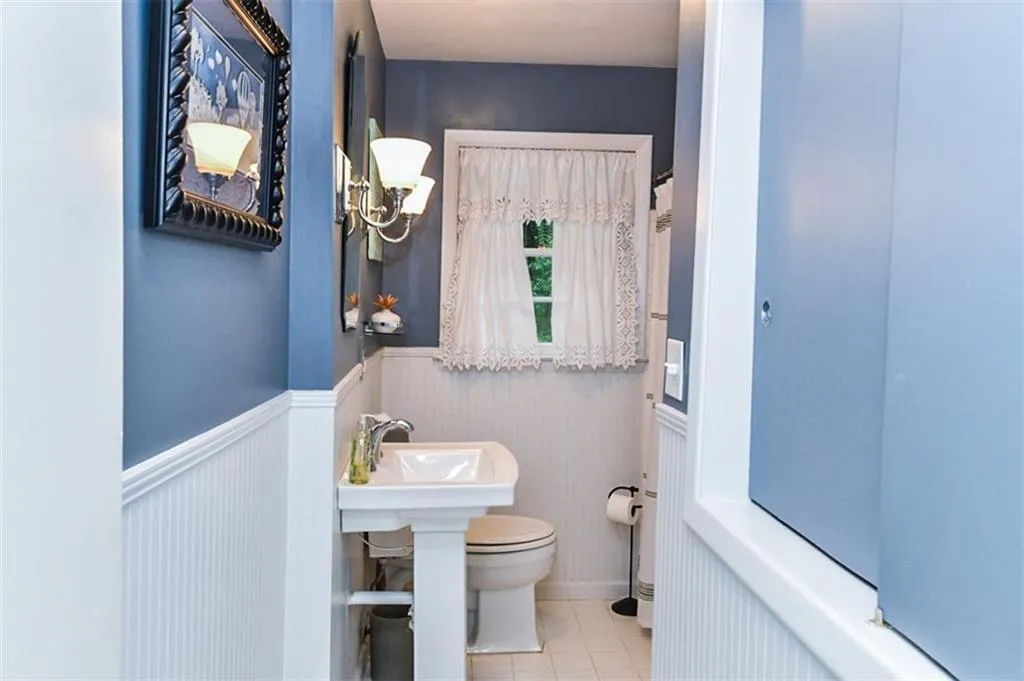 735 E Northway Lane, Atlanta, Georgia 30342, 4 Bedrooms Bedrooms, ,3 BathroomsBathrooms,Residential,Sold,735 E Northway Lane,6795699