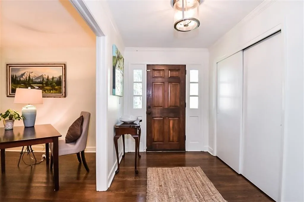 735 E Northway Lane, Atlanta, Georgia 30342, 4 Bedrooms Bedrooms, ,3 BathroomsBathrooms,Residential,Sold,735 E Northway Lane,6795699