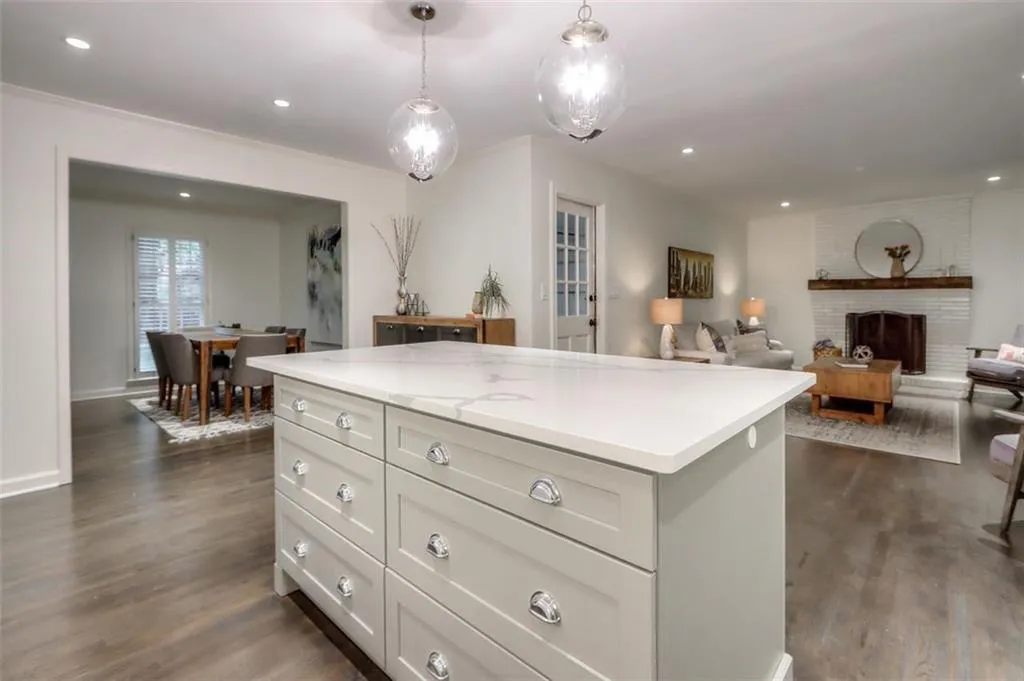 250 Beachland Drive, Atlanta, Georgia 30342, 4 Bedrooms Bedrooms, ,3 BathroomsBathrooms,Residential,Sold,250 Beachland Drive,6881660 250 Beachland Drive, Atlanta, Georgia 30342, 4 Bedrooms Bedrooms, ,3 BathroomsBathrooms,Residential,Sold,250 Beachland Drive,6881660