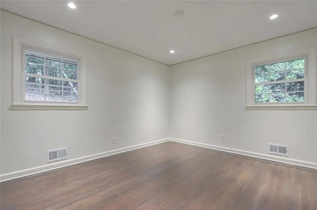 250 Beachland Drive, Atlanta, Georgia 30342, 4 Bedrooms Bedrooms, ,3 BathroomsBathrooms,Residential,Sold,250 Beachland Drive,6881660 250 Beachland Drive, Atlanta, Georgia 30342, 4 Bedrooms Bedrooms, ,3 BathroomsBathrooms,Residential,Sold,250 Beachland Drive,6881660