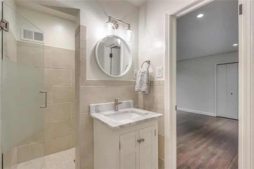 250 Beachland Drive, Atlanta, Georgia 30342, 4 Bedrooms Bedrooms, ,3 BathroomsBathrooms,Residential,Sold,250 Beachland Drive,6881660 250 Beachland Drive, Atlanta, Georgia 30342, 4 Bedrooms Bedrooms, ,3 BathroomsBathrooms,Residential,Sold,250 Beachland Drive,6881660