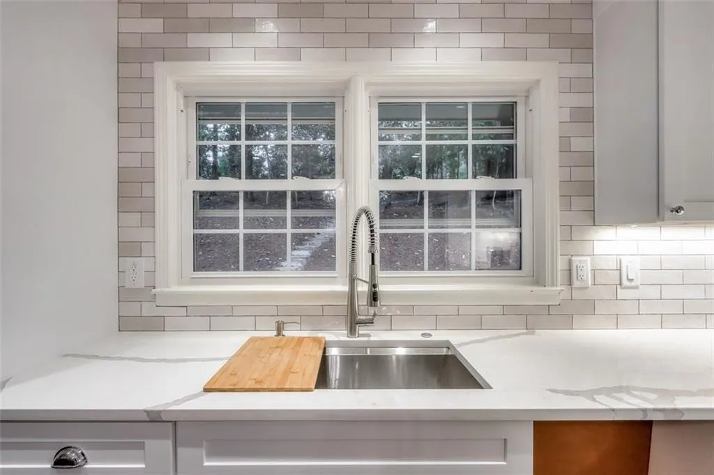 250 Beachland Drive, Atlanta, Georgia 30342, 4 Bedrooms Bedrooms, ,3 BathroomsBathrooms,Residential,Sold,250 Beachland Drive,6881660 250 Beachland Drive, Atlanta, Georgia 30342, 4 Bedrooms Bedrooms, ,3 BathroomsBathrooms,Residential,Sold,250 Beachland Drive,6881660