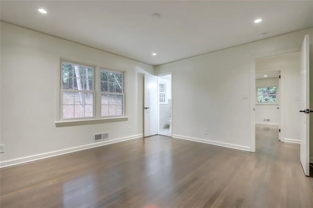 250 Beachland Drive, Atlanta, Georgia 30342, 4 Bedrooms Bedrooms, ,3 BathroomsBathrooms,Residential,Sold,250 Beachland Drive,6881660 250 Beachland Drive, Atlanta, Georgia 30342, 4 Bedrooms Bedrooms, ,3 BathroomsBathrooms,Residential,Sold,250 Beachland Drive,6881660