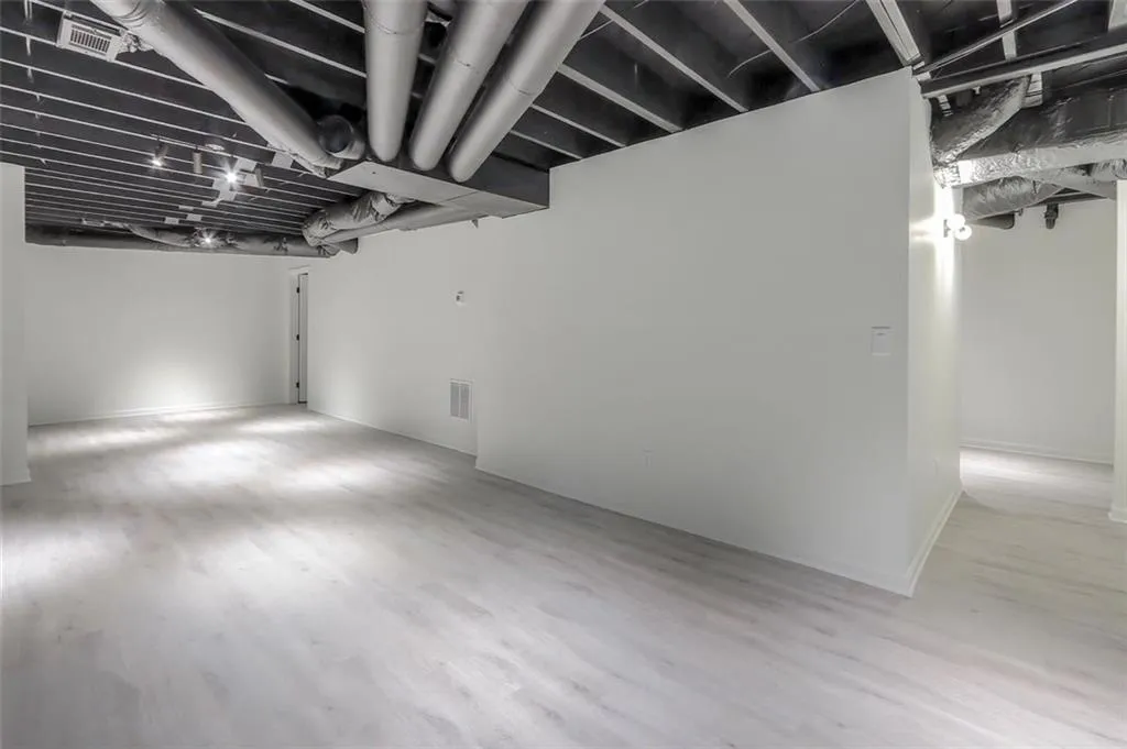 250 Beachland Drive, Atlanta, Georgia 30342, 4 Bedrooms Bedrooms, ,3 BathroomsBathrooms,Residential,Sold,250 Beachland Drive,6881660 250 Beachland Drive, Atlanta, Georgia 30342, 4 Bedrooms Bedrooms, ,3 BathroomsBathrooms,Residential,Sold,250 Beachland Drive,6881660