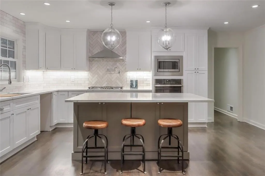 250 Beachland Drive, Atlanta, Georgia 30342, 4 Bedrooms Bedrooms, ,3 BathroomsBathrooms,Residential,Sold,250 Beachland Drive,6881660 250 Beachland Drive, Atlanta, Georgia 30342, 4 Bedrooms Bedrooms, ,3 BathroomsBathrooms,Residential,Sold,250 Beachland Drive,6881660