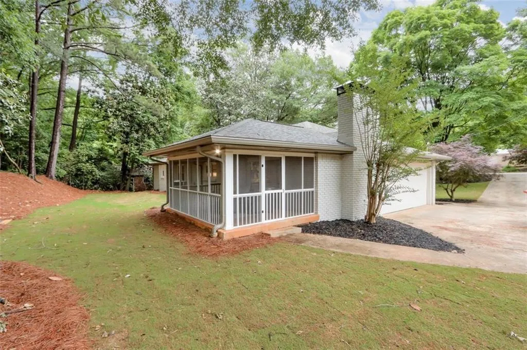 250 Beachland Drive, Atlanta, Georgia 30342, 4 Bedrooms Bedrooms, ,3 BathroomsBathrooms,Residential,Sold,250 Beachland Drive,6881660 250 Beachland Drive, Atlanta, Georgia 30342, 4 Bedrooms Bedrooms, ,3 BathroomsBathrooms,Residential,Sold,250 Beachland Drive,6881660