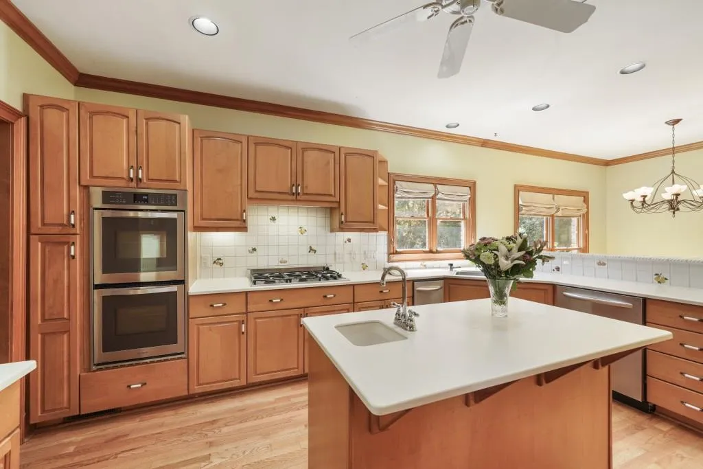 5510 Powers Ridge Court Nw, Sandy Springs, Georgia 30327, 6 Bedrooms Bedrooms, ,3 BathroomsBathrooms,Residential,Sold,5510 Powers Ridge Court Nw,7409737