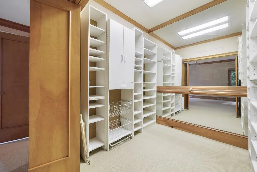 5510 Powers Ridge Court Nw, Sandy Springs, Georgia 30327, 6 Bedrooms Bedrooms, ,3 BathroomsBathrooms,Residential,Sold,5510 Powers Ridge Court Nw,7409737