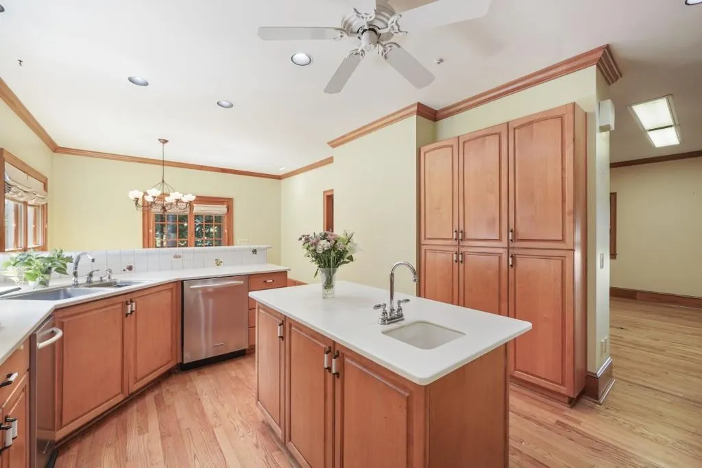 5510 Powers Ridge Court Nw, Sandy Springs, Georgia 30327, 6 Bedrooms Bedrooms, ,3 BathroomsBathrooms,Residential,Sold,5510 Powers Ridge Court Nw,7409737