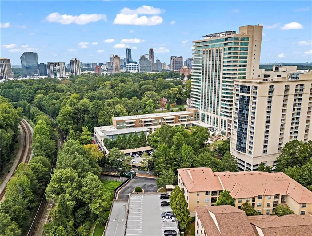 3777 Peachtree Road Ne Unit 1337, Atlanta, Georgia 30319, 2 Bedrooms Bedrooms, ,2 BathroomsBathrooms,Residential,For Sale,3777 Peachtree Road Ne Unit 1337,7643386