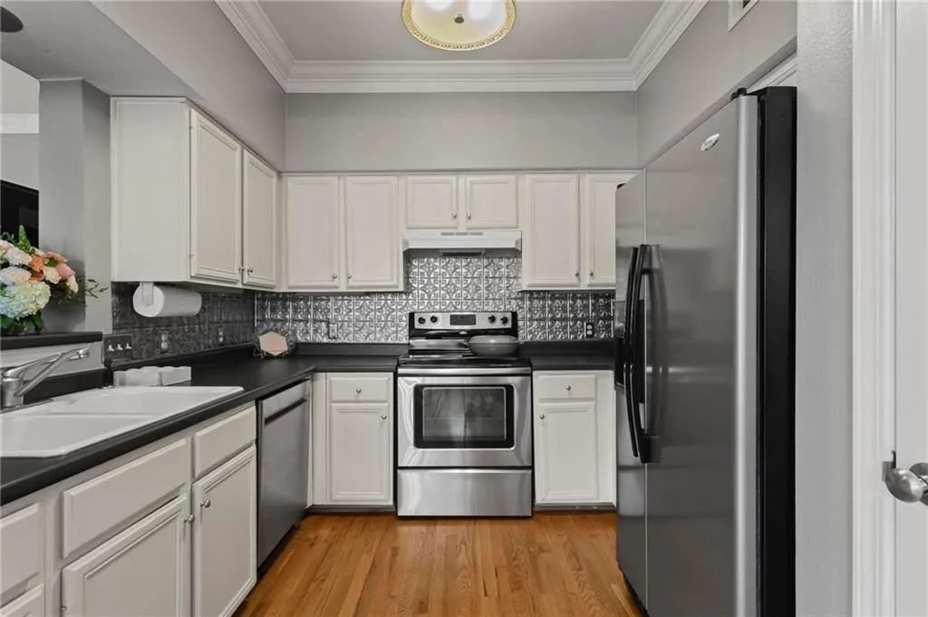 3777 Peachtree Road Ne Unit 1337, Atlanta, Georgia 30319, 2 Bedrooms Bedrooms, ,2 BathroomsBathrooms,Residential,For Sale,3777 Peachtree Road Ne Unit 1337,7643386