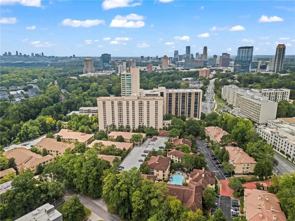 3777 Peachtree Road Ne Unit 1337, Atlanta, Georgia 30319, 2 Bedrooms Bedrooms, ,2 BathroomsBathrooms,Residential,For Sale,3777 Peachtree Road Ne Unit 1337,7643386