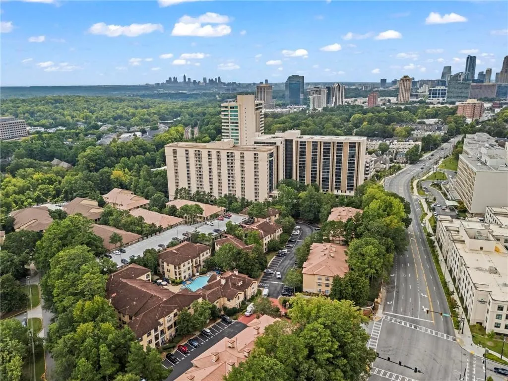 3777 Peachtree Road Ne Unit 1337, Atlanta, Georgia 30319, 2 Bedrooms Bedrooms, ,2 BathroomsBathrooms,Residential,For Sale,3777 Peachtree Road Ne Unit 1337,7643386