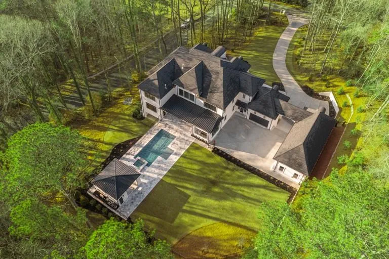 5211 Powers Ferry Road, Sandy Springs, Georgia 30327, 6 Bedrooms Bedrooms, ,8 BathroomsBathrooms,Residential,For Sale,5211 Powers Ferry Road,7721135