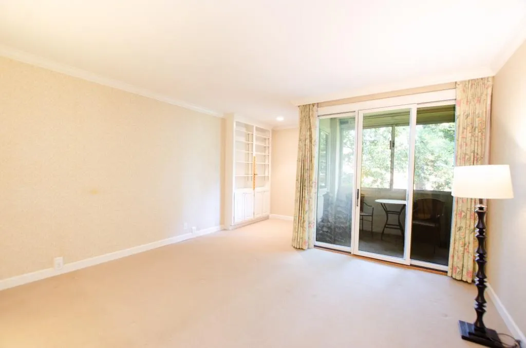 2734 Peachtree Road Nw Unit C-404, Atlanta, Georgia 30305, 2 Bedrooms Bedrooms, ,2 BathroomsBathrooms,Residential,For Sale,2734 Peachtree Road Nw Unit C-404,7592372