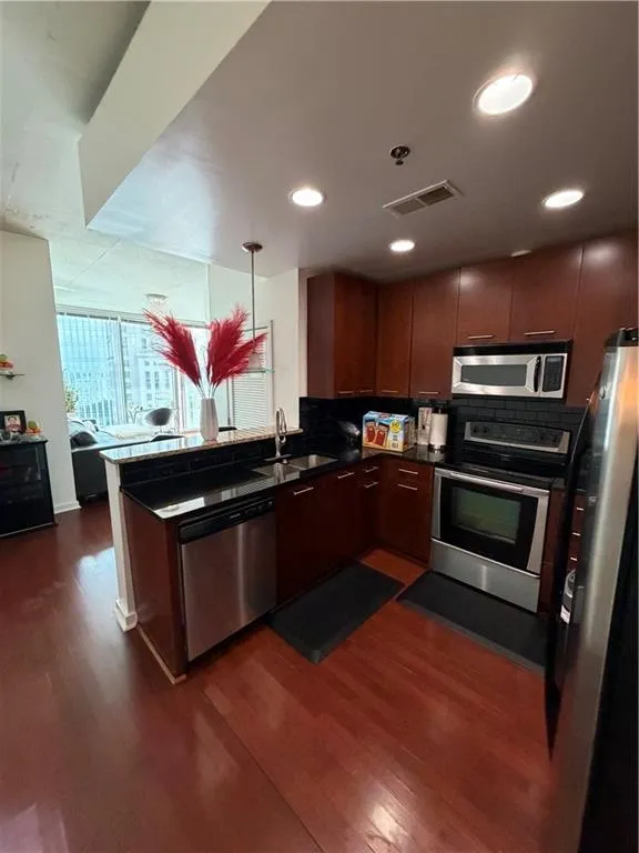 3324 Peachtree Road Ne Unit 1410, Atlanta, Georgia 30326, 1 Bedroom Bedrooms, 0 ,1 BathroomBathrooms,Residential,For Sale,3324 Peachtree Road Ne Unit 1410,7811631