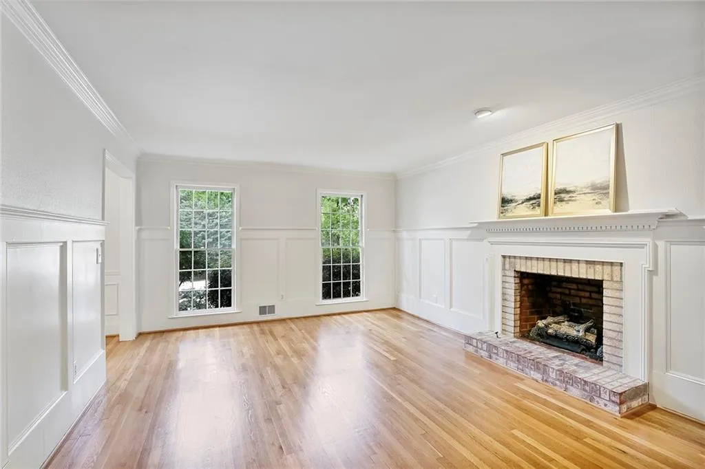 265 Brackenwood Circle, Atlanta, Georgia 30328, 5 Bedrooms Bedrooms, ,2 BathroomsBathrooms,Residential,Sold,265 Brackenwood Circle,7210959