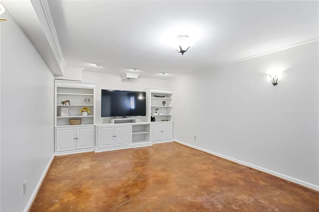 265 Brackenwood Circle, Atlanta, Georgia 30328, 5 Bedrooms Bedrooms, ,2 BathroomsBathrooms,Residential,Sold,265 Brackenwood Circle,7210959