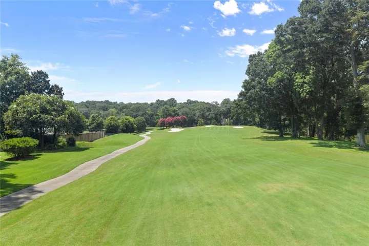 255 Tenth Fairway, Roswell, Georgia 30076