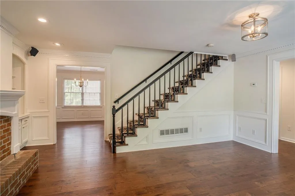 8988 Carroll Manor Drive, Sandy Springs, Georgia 30350, 2 Bedrooms Bedrooms, ,2 BathroomsBathrooms,Residential,Sold,8988 Carroll Manor Drive,6891833