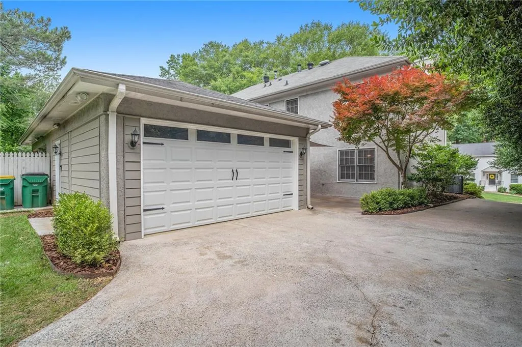 8988 Carroll Manor Drive, Sandy Springs, Georgia 30350, 2 Bedrooms Bedrooms, ,2 BathroomsBathrooms,Residential,Sold,8988 Carroll Manor Drive,6891833