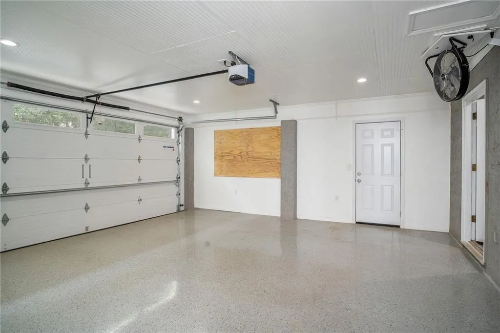 8988 Carroll Manor Drive, Sandy Springs, Georgia 30350, 2 Bedrooms Bedrooms, ,2 BathroomsBathrooms,Residential,Sold,8988 Carroll Manor Drive,6891833