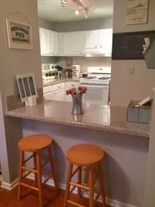 Sandy Springs, Georgia 30328, 2 Bedrooms Bedrooms, ,2 BathroomsBathrooms,Residential,Sold,5562978