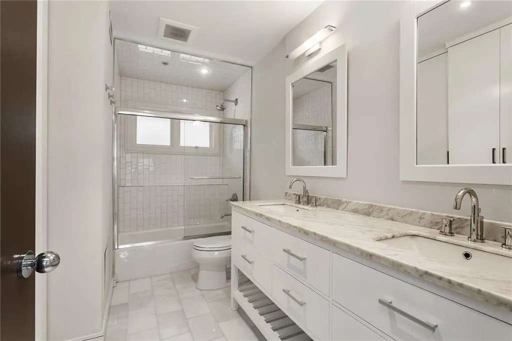 516 Londonberry Road, Atlanta, Georgia 30327, 4 Bedrooms Bedrooms, ,3 BathroomsBathrooms,Residential,Sold,516 Londonberry Road,6844591