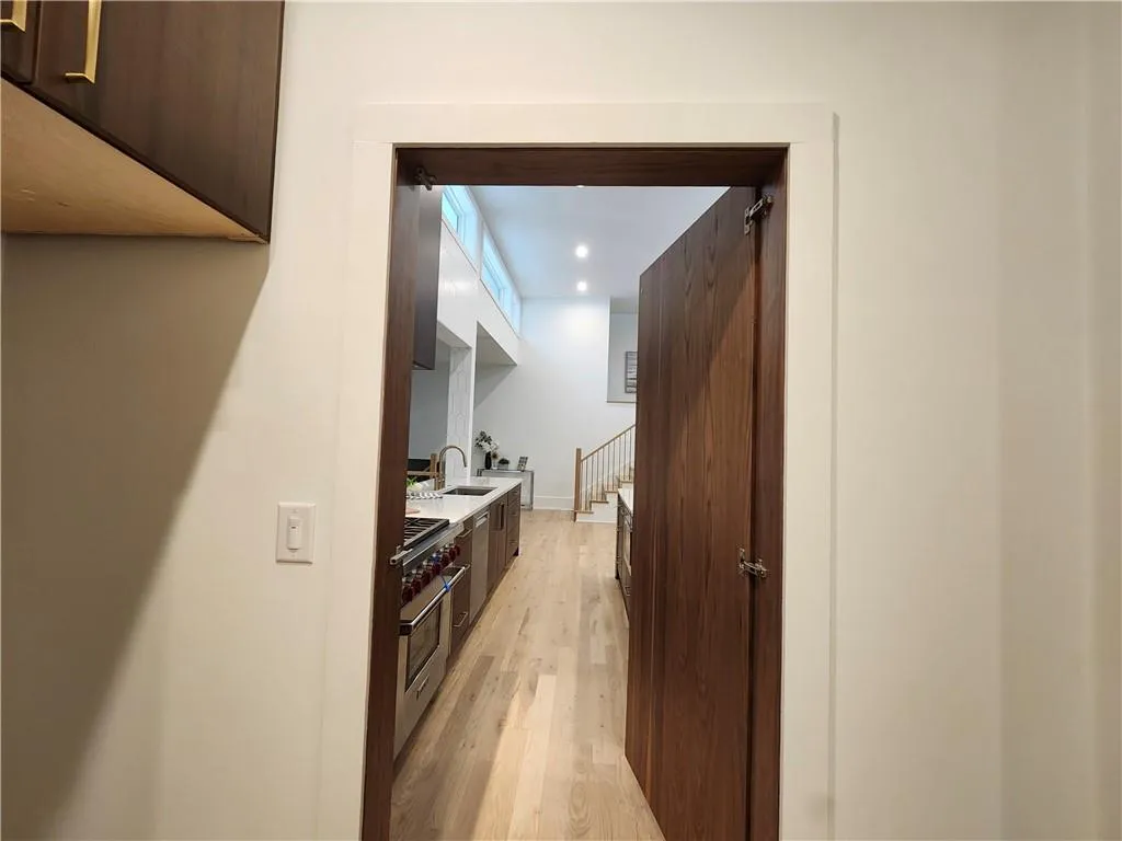 Lots of space to add more storage / shelving and wine rack