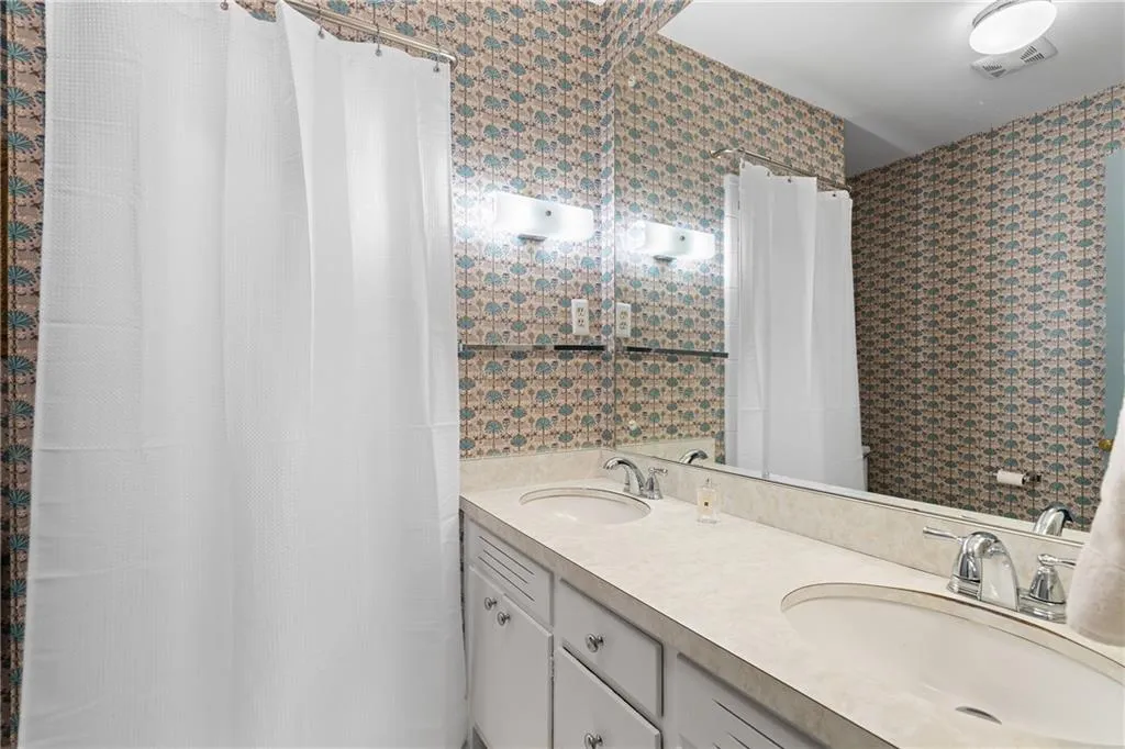 385 Camden Road Ne, Atlanta, Georgia 30309, 4 Bedrooms Bedrooms, ,2 BathroomsBathrooms,Residential,For Sale,385 Camden Road Ne,7610722