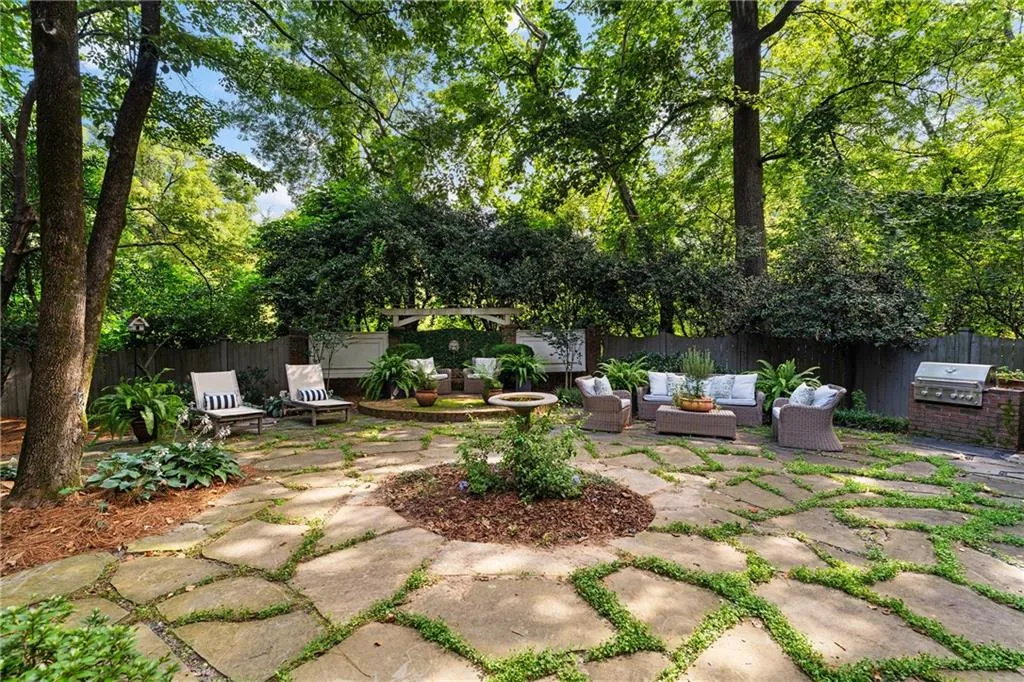 385 Camden Road Ne, Atlanta, Georgia 30309, 4 Bedrooms Bedrooms, ,2 BathroomsBathrooms,Residential,For Sale,385 Camden Road Ne,7610722