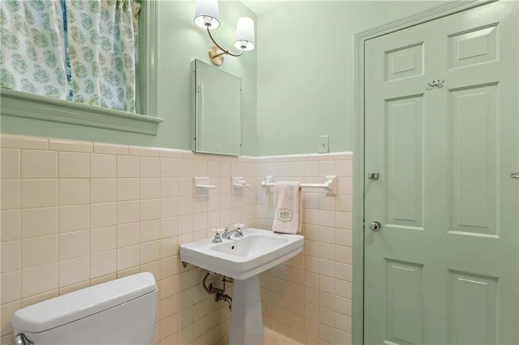 385 Camden Road Ne, Atlanta, Georgia 30309, 4 Bedrooms Bedrooms, ,2 BathroomsBathrooms,Residential,For Sale,385 Camden Road Ne,7610722