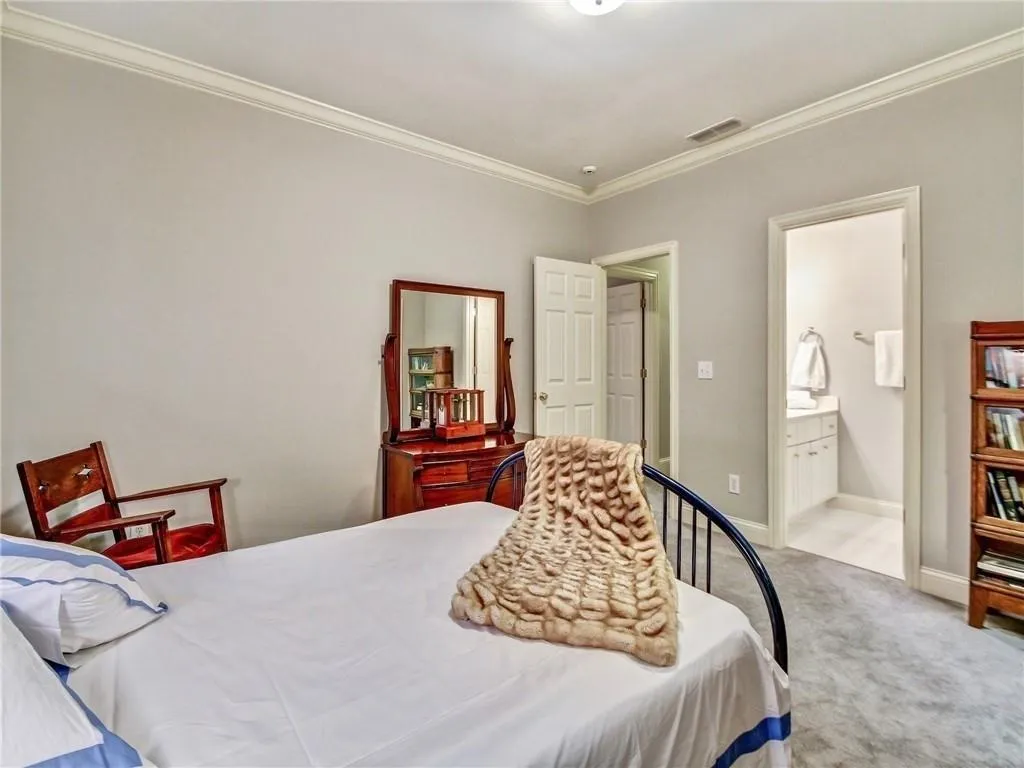 727 Windsor Parkway, Sandy Springs, Georgia 30342, 4 Bedrooms Bedrooms, ,3 BathroomsBathrooms,Residential,Sold,727 Windsor Parkway,6677990