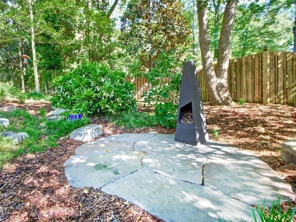 727 Windsor Parkway, Sandy Springs, Georgia 30342, 4 Bedrooms Bedrooms, ,3 BathroomsBathrooms,Residential,Sold,727 Windsor Parkway,6677990