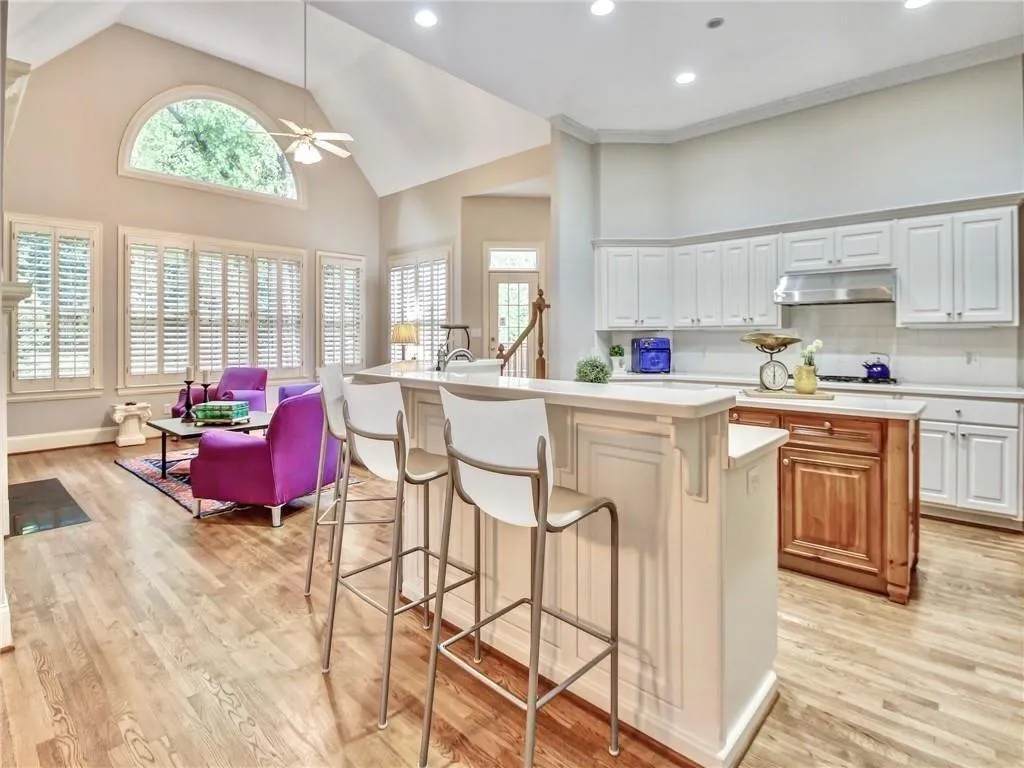 727 Windsor Parkway, Sandy Springs, Georgia 30342, 4 Bedrooms Bedrooms, ,3 BathroomsBathrooms,Residential,Sold,727 Windsor Parkway,6677990