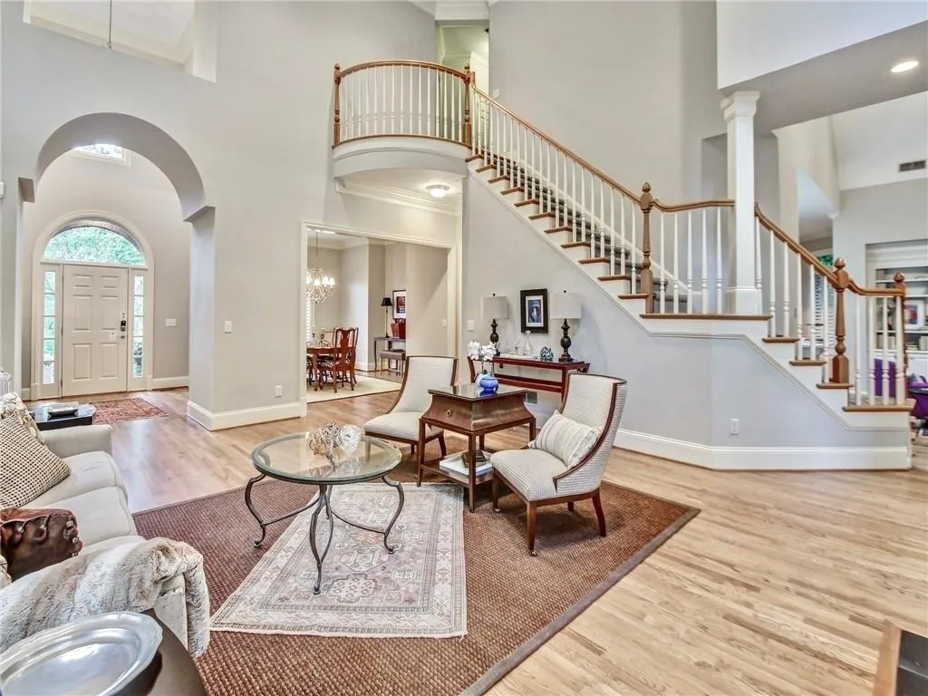 727 Windsor Parkway, Sandy Springs, Georgia 30342, 4 Bedrooms Bedrooms, ,3 BathroomsBathrooms,Residential,Sold,727 Windsor Parkway,6677990