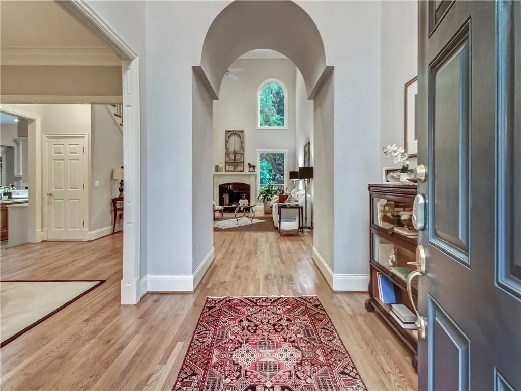 727 Windsor Parkway, Sandy Springs, Georgia 30342, 4 Bedrooms Bedrooms, ,3 BathroomsBathrooms,Residential,Sold,727 Windsor Parkway,6677990