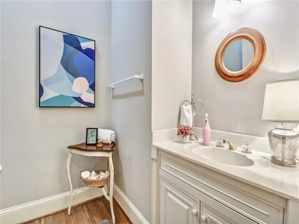 727 Windsor Parkway, Sandy Springs, Georgia 30342, 4 Bedrooms Bedrooms, ,3 BathroomsBathrooms,Residential,Sold,727 Windsor Parkway,6677990