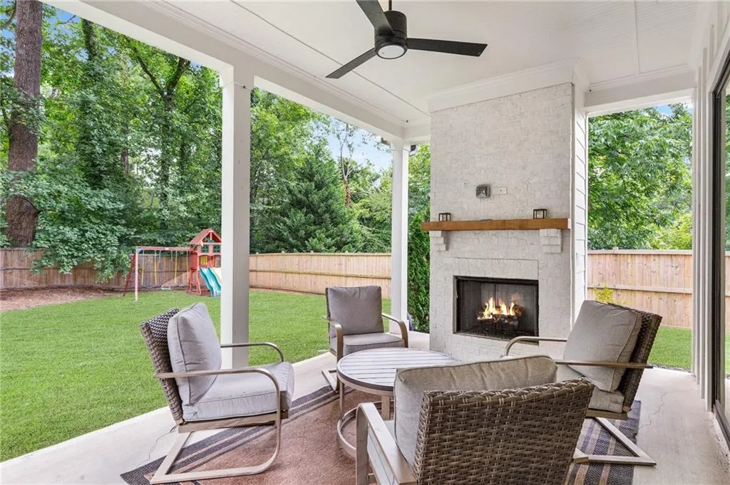 Brookhaven, Georgia 30319, 5 Bedrooms Bedrooms, ,4 BathroomsBathrooms,Residential,For Sale,7620284