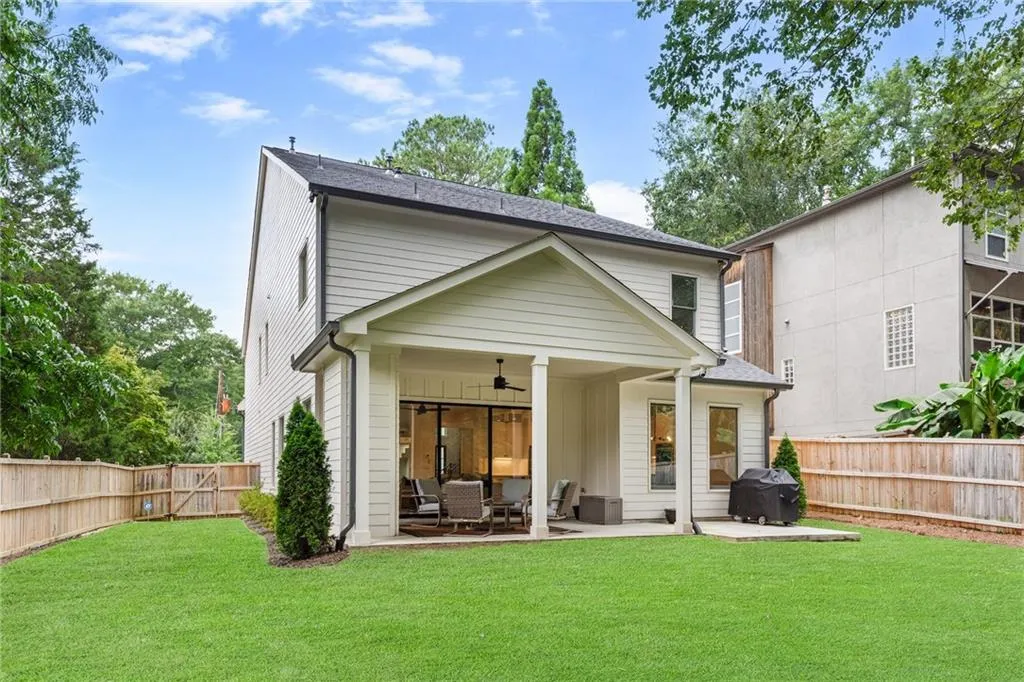 Brookhaven, Georgia 30319, 5 Bedrooms Bedrooms, ,4 BathroomsBathrooms,Residential,For Sale,7620284