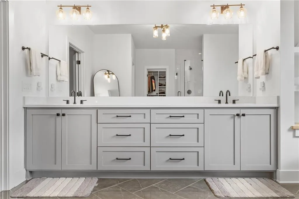 Brookhaven, Georgia 30319, 5 Bedrooms Bedrooms, ,4 BathroomsBathrooms,Residential,For Sale,7620284