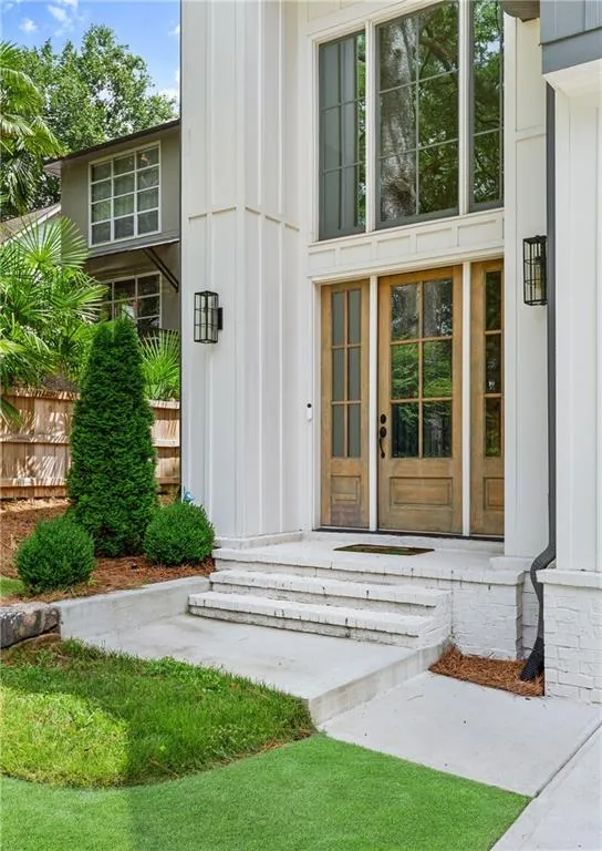 Brookhaven, Georgia 30319, 5 Bedrooms Bedrooms, ,4 BathroomsBathrooms,Residential,For Sale,7620284