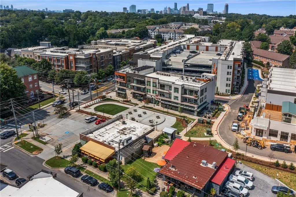 Brookhaven, Georgia 30319, 5 Bedrooms Bedrooms, ,4 BathroomsBathrooms,Residential,For Sale,7620284